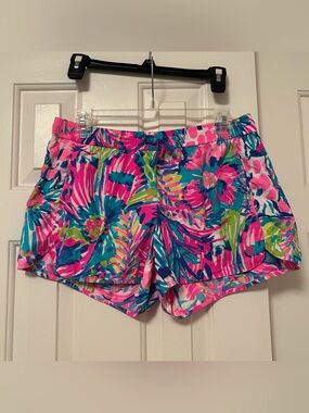 Lilly Pulitzer Run Around Gumbo Limbo Athletic Shorts Elastic Waist Size Medium